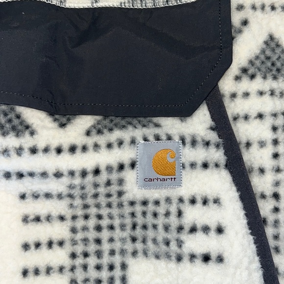 Women’s Small Carhartt Sweatshirt - Picture 2 of 3